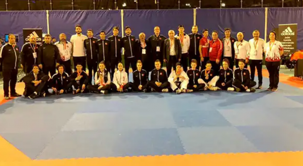 Hollanda Açık Taekwondo Turnuvası’nda 7 Madalya