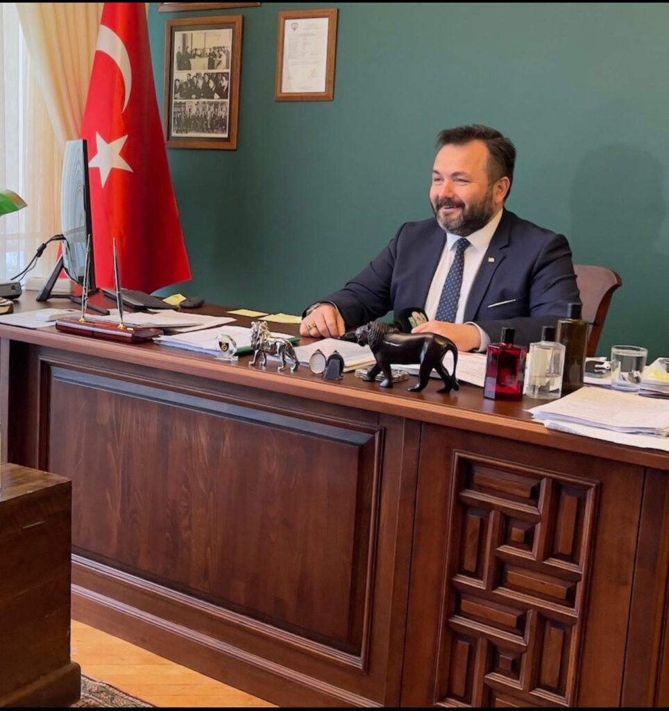 Bir önceki dönem Türkiye Karate Federasyonu Başkanı Av. Dr. Aslan Abid Uğuz,