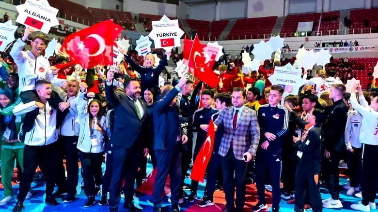TKF Başkanı ve federasyon yetkilileri Millilerimiz ile bir çok kez sevinç yaşadı