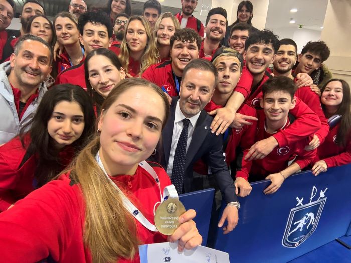 MİLLİ ESKRİMCİ ALARA ATMACA AVRUPA ŞAMPİYONU