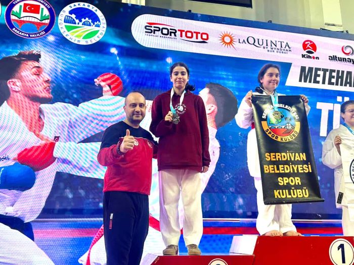 Sensei Osman Şişko: "Türkiye’nin dört bir yanından sporcuların katıldığı organizasyonda elde edilen bu dereceler, sporcuların disiplinli çalışmalarının ve emeklerinin somut bir göstergesi oldu."