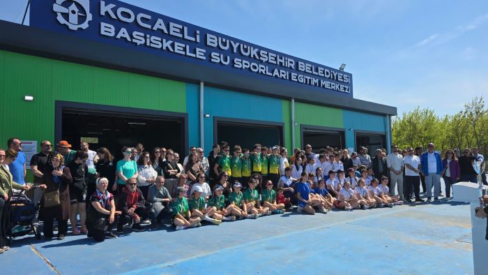 Kocaeli Kürek İl Birinciliği'nde, rakiplerini geride bırakan Kocaeli Sümerspor Kürek Kulübü şampiyonluk ipini göğüsledi.