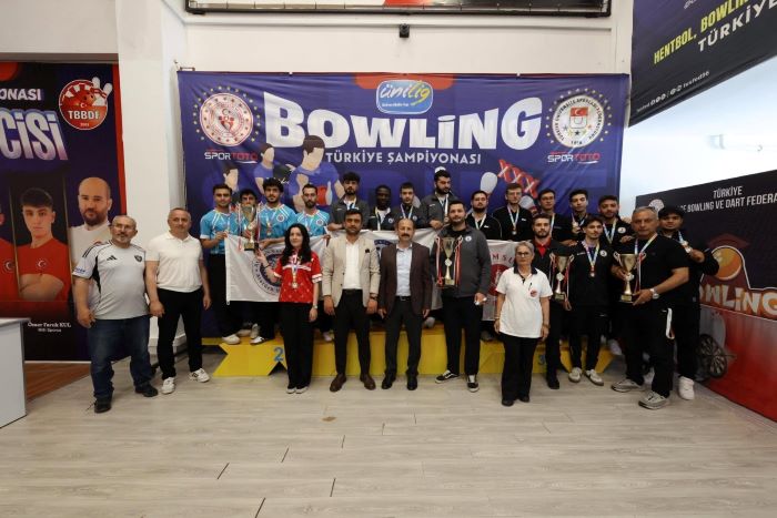 BAYÜ Bowling Takımı, elde ettiği derecelerle Türk üniversite sporlarına damga vurdu.